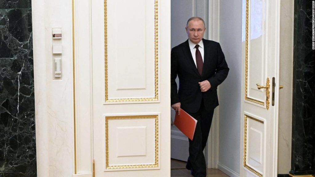 Gli Stati Uniti imporranno sanzioni a Putin dopo l'invasione dell'Ucraina
