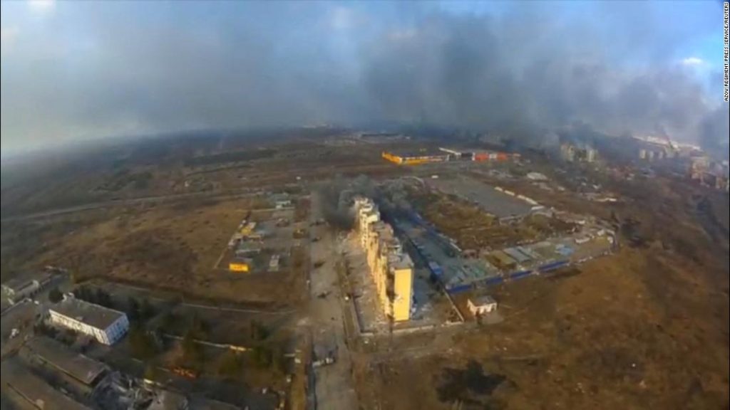 Mariupol: I sopravvissuti e le riprese dei droni rivelano l'entità della distruzione