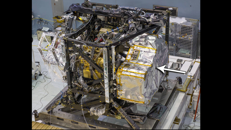 Lo strumento del telescopio spaziale James Webb si prepara ad esaminare la chimica dell'universo