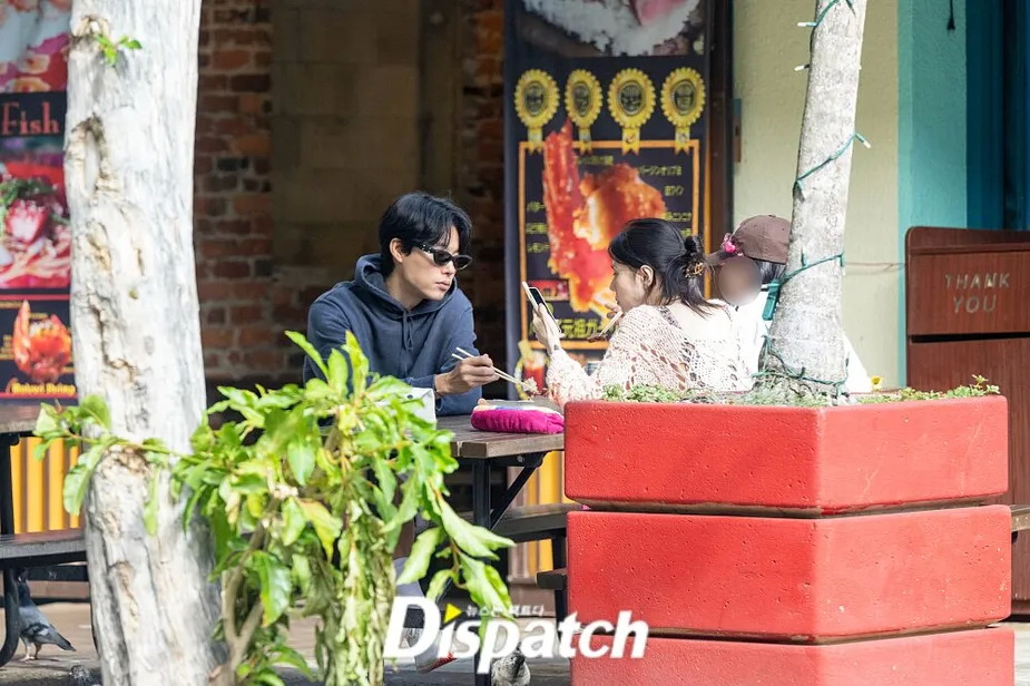 Dispatch conferma un programma meno caotico per il dramma della relazione tra Han So Hee, Ryu Jun Yeol e Hyeri, il che è a suo modo eccitante.