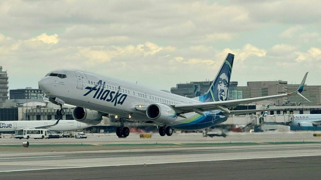 Tutti i voli dell'Alaska Airlines sono stati bloccati dalla Federal Aviation Administration (FAA).