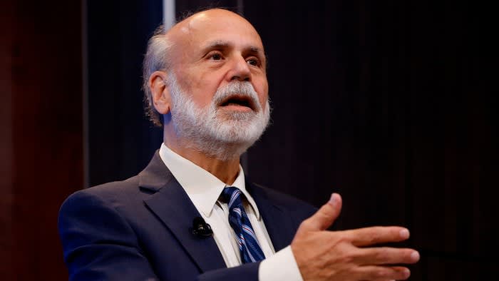 Ben Bernanke afferma che la Banca d'Inghilterra deve rinnovare il suo modello economico chiave