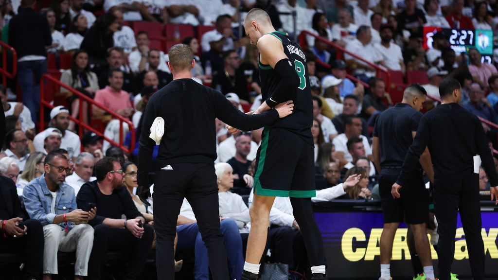 È dubbio che il giocatore dei Celtics Kristaps Porzingis tornerà a causa di un infortunio al polpaccio