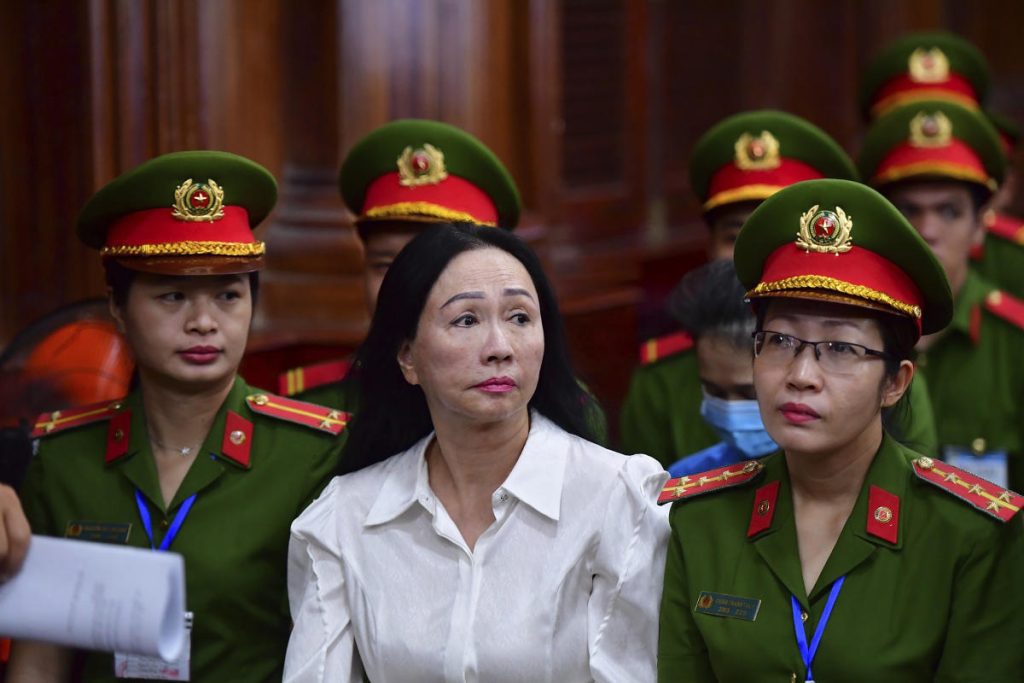 Il Vietnam condanna a morte il magnate immobiliare Truong My Lan nel più grande caso di frode mai avvenuto