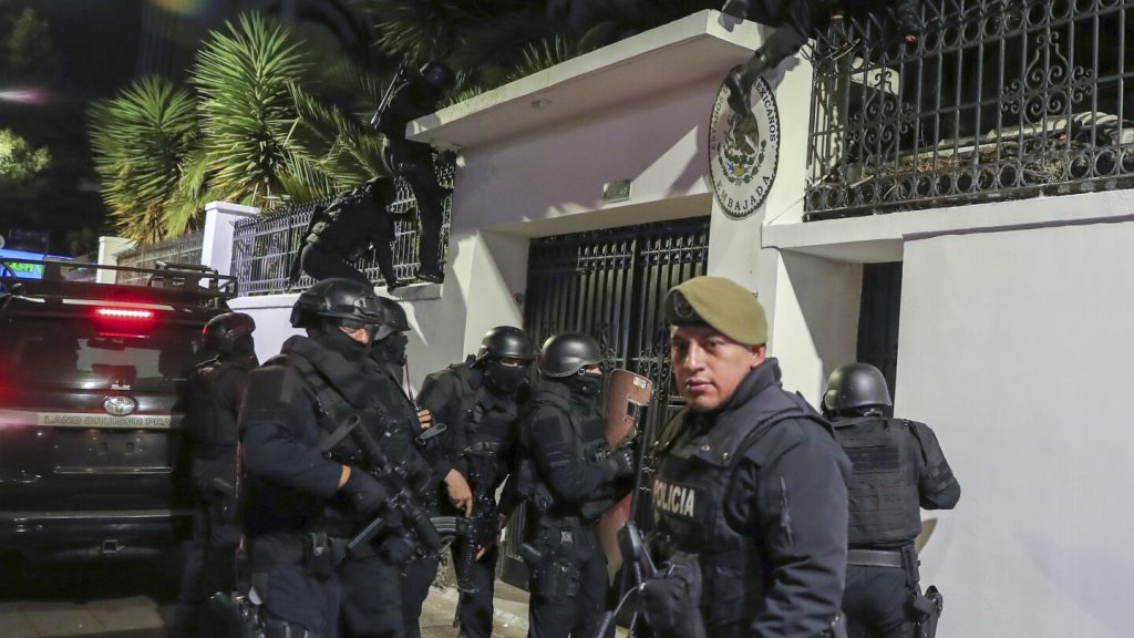 Il presidente messicano ha affermato che il suo Paese ha interrotto le relazioni diplomatiche con l'Ecuador dopo il raid all'ambasciata