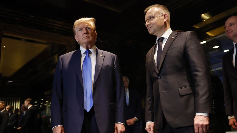 Trump e il presidente polacco discutono dell’aumento delle spese per la difesa da parte dei membri della NATO