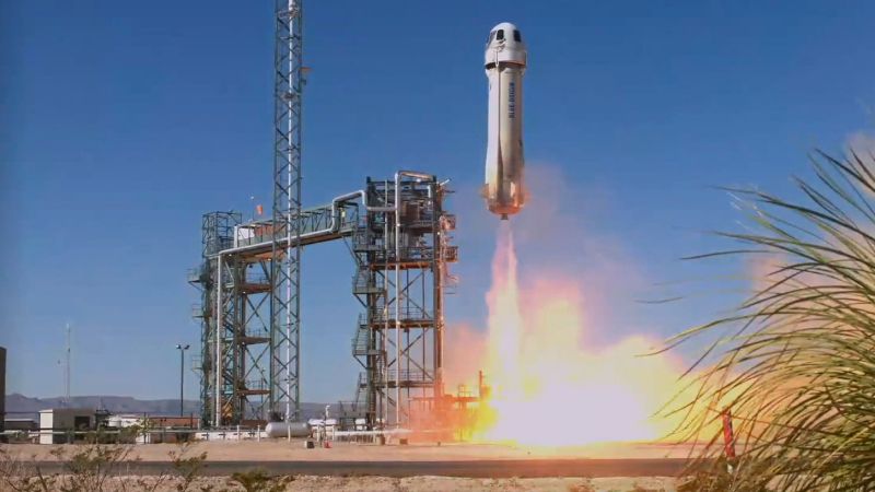 Il lancio di un razzo turistico da parte di Blue Origin pone fine a una pausa di quasi due anni