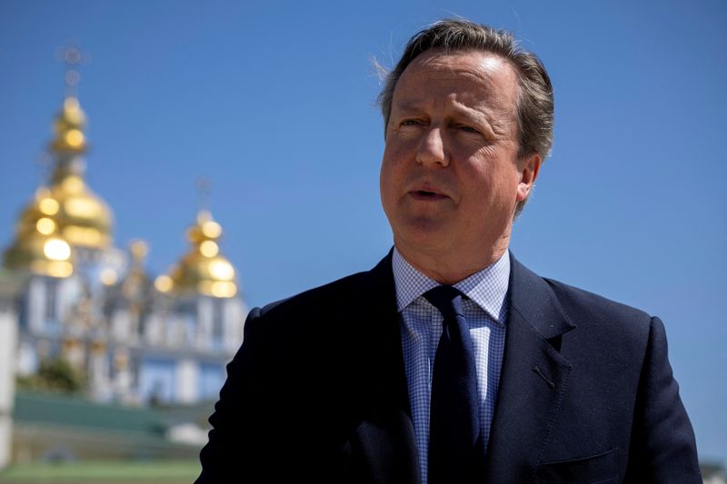 La Russia avverte la Gran Bretagna che potrebbe rispondere alle dichiarazioni di Cameron sull'Ucraina