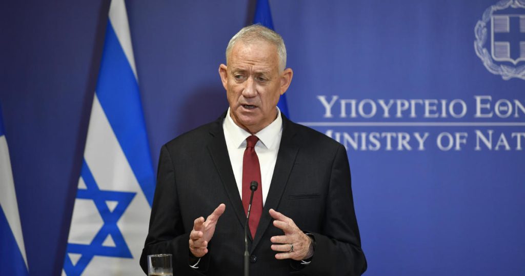 Un membro del gabinetto di guerra israeliano afferma che lascerà il governo l’8 giugno a meno che non venga adottato un nuovo piano di guerra